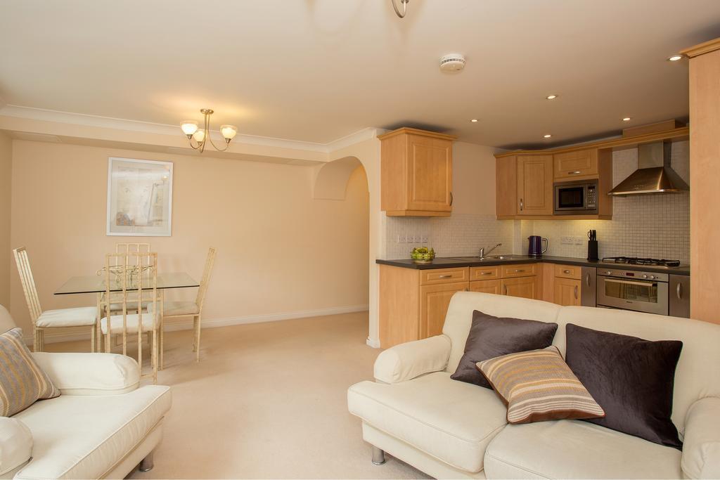 Basingstoke Apartments - Westlands House, City Centre, Home-From-Home Zewnętrze zdjęcie